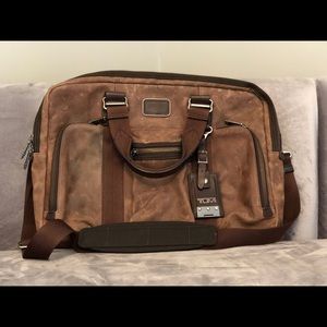Tumi distresses leather laptop/briefcase bag